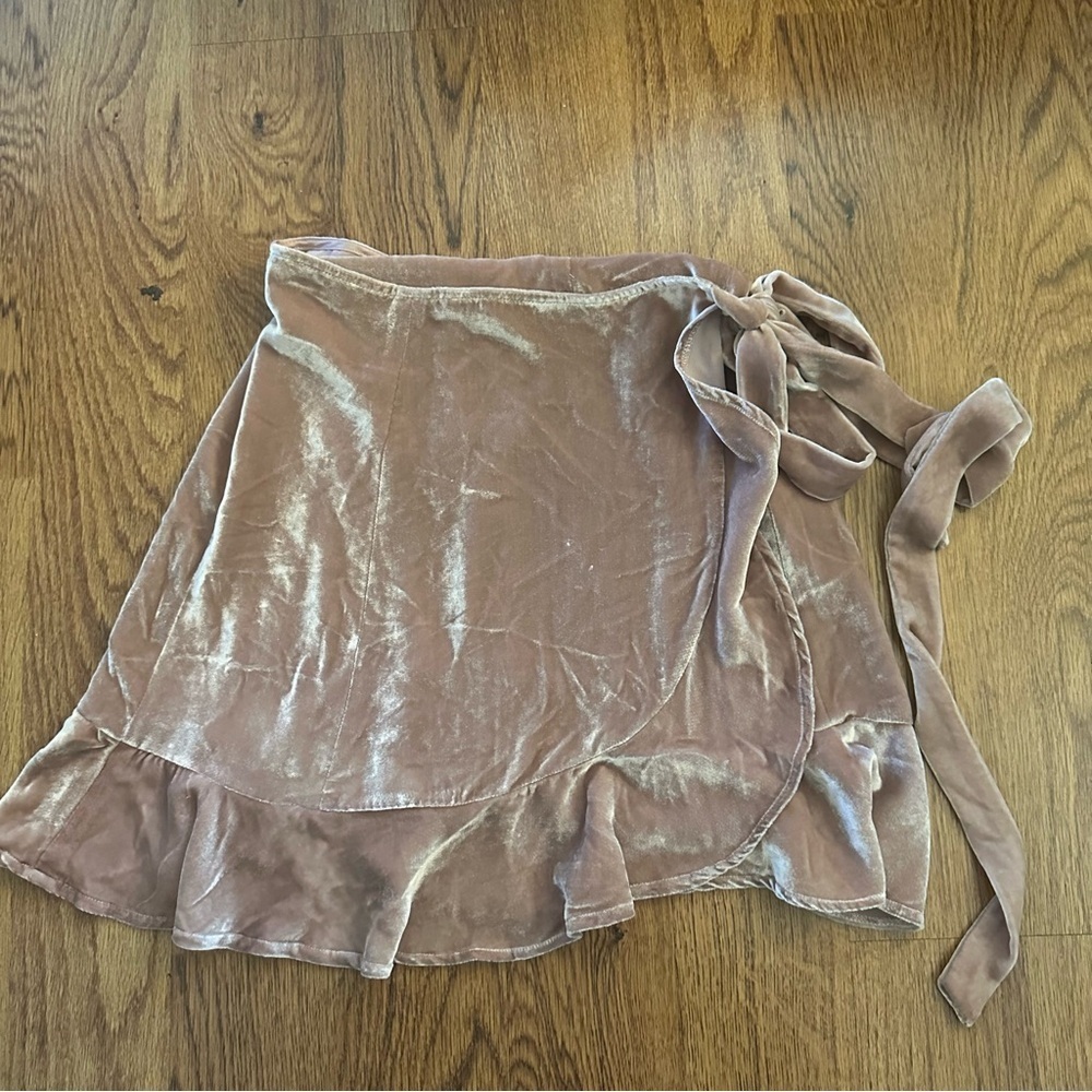 Reformation tan/pink wrap Velvet mini unlined Skirt size medium side tie